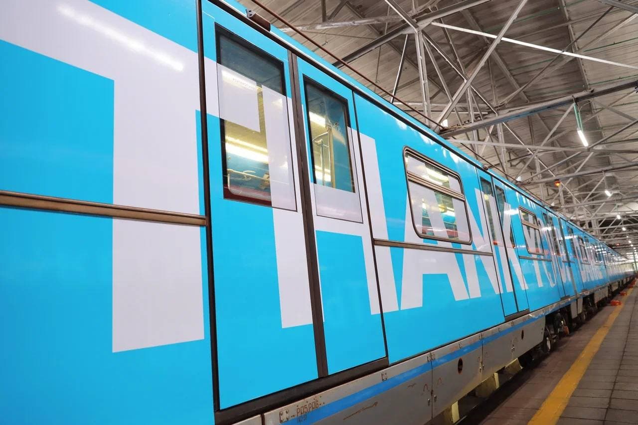 Поезд, посвященный медикам, запустили в московском метро