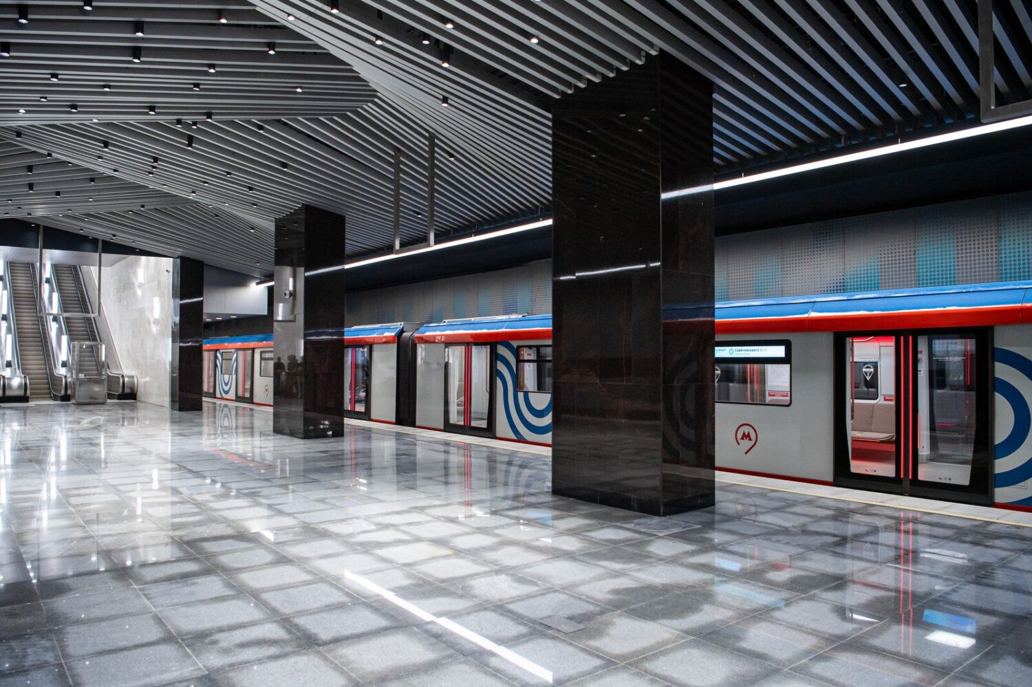 Десять станций открылись на Большой кольцевой линии метро