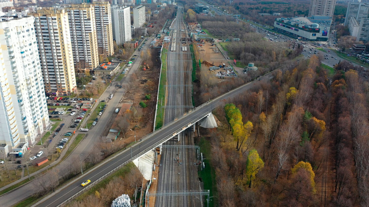 Более 90 км дорог планируется построить в Москве в 2022 году