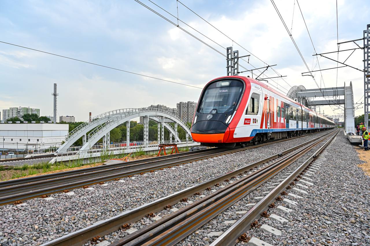 Пятнадцать железнодорожных путепроводов запустят в Москве до конца года
