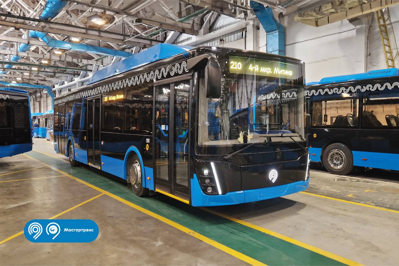 Более 200 автобусов на природном газе появится в Москве до конца октября