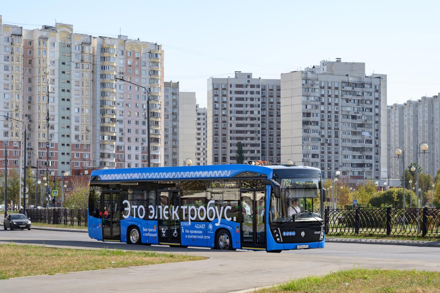 Число электробусных маршрутов в Москве превысило 100
