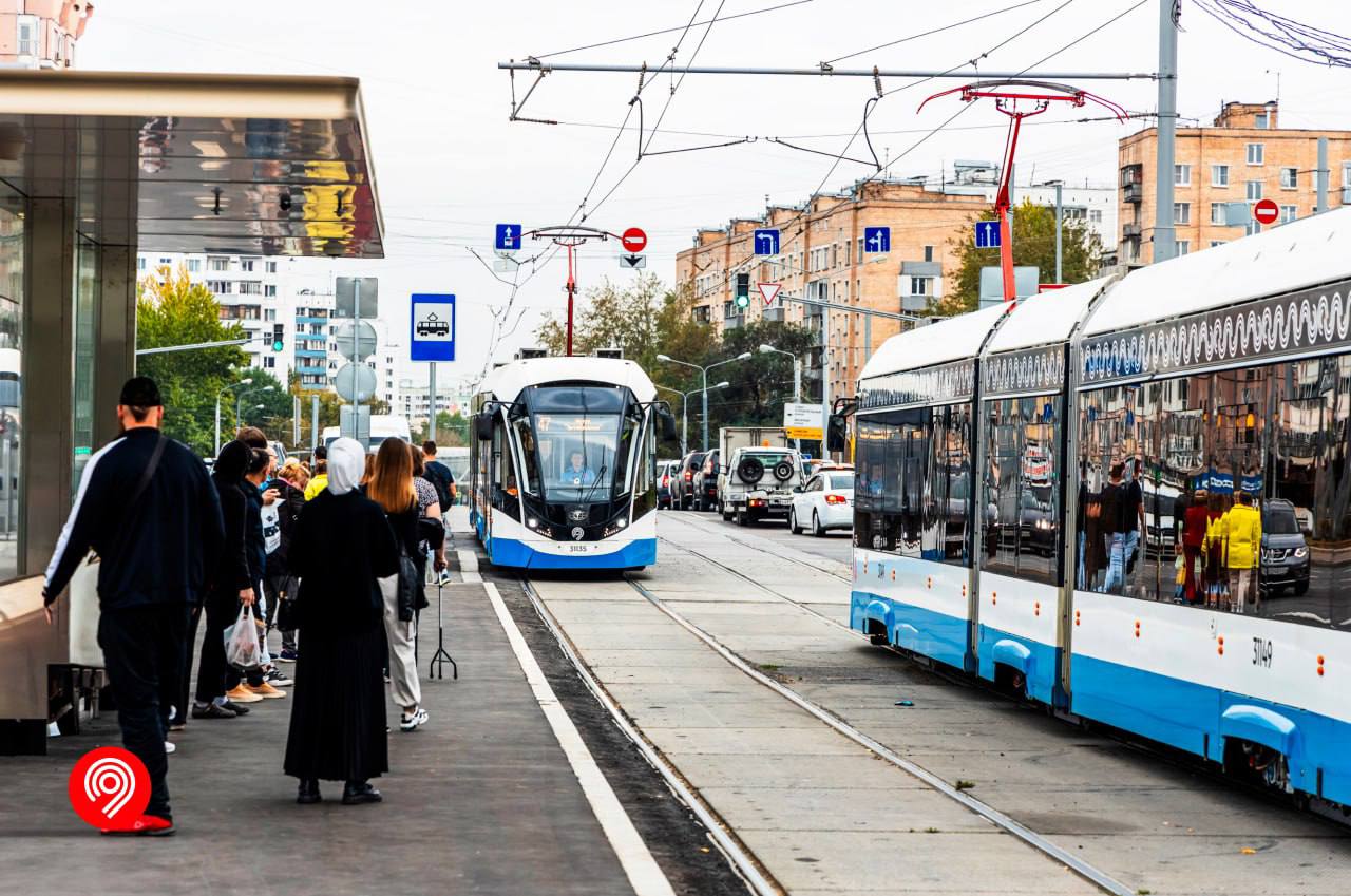 Пять приподнятых платформ для трамваев обустроили на Нагатинской улице