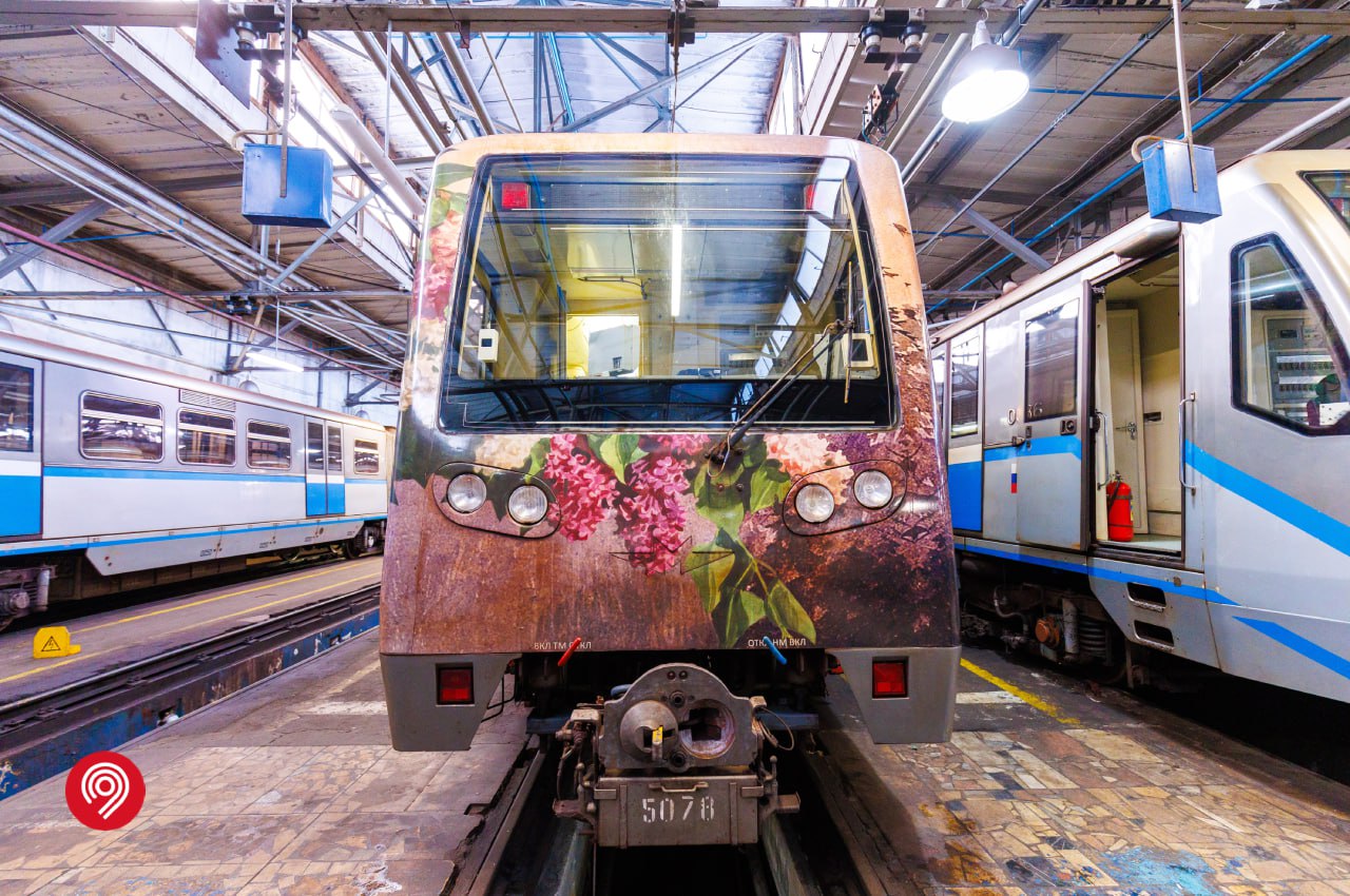 Тематический поезд "Акварель" запустили в обновленном виде в метро